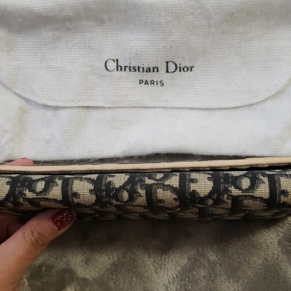 ❣SOLD Christian Dior Wallet❣ - Picture 5 of 16